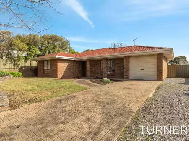 For Rent! 12 Bennett Close, Aberfoyle Park, SA 5159