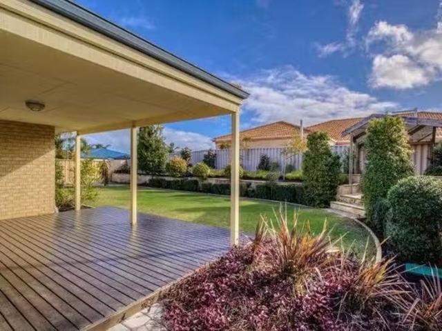 For Rent! 12 Bolton Avenue, Secret Harbour, WA 6173