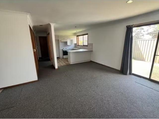 Deal! 1/2 Elwin Court, North Nowra Apartment for rent Listed.