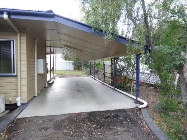 Rental! 12 Fowles Street, Roma, QLD 4455