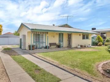 Charming 12 Hanisch Street, Freeling, SA 5372
