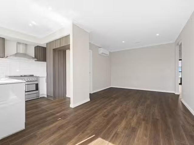Cozy 12 Laval Street, Wyndham Vale, VIC 3024
