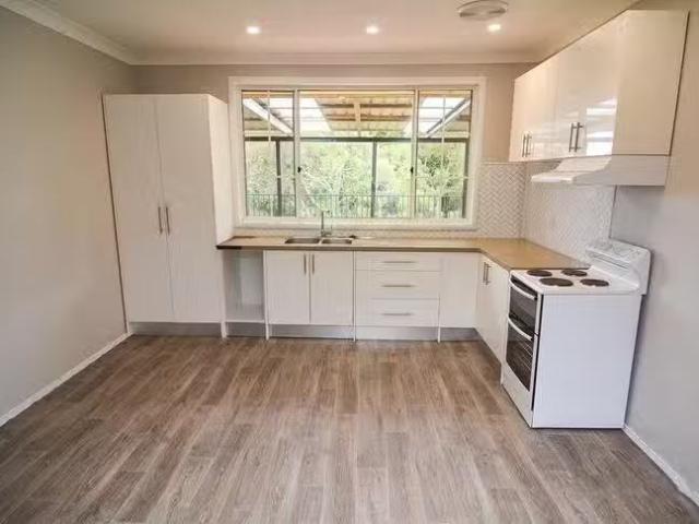 Unique 12 Park Street, Portland, NSW 2847