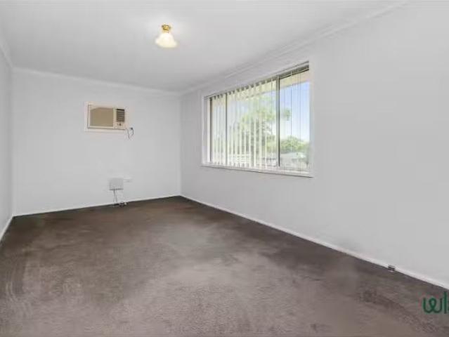 Charming 12 Stronach Avenue, East Maitland House for rent Lis.