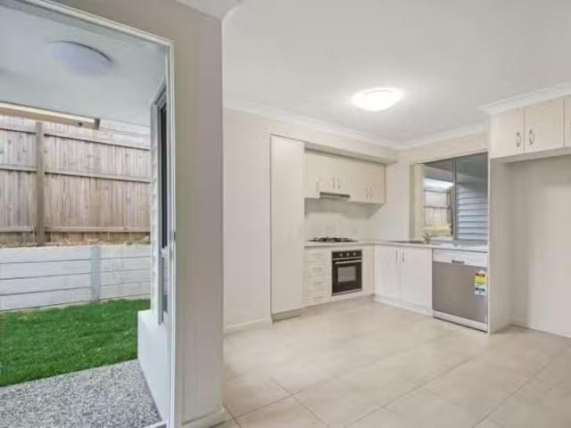 Cozy 1/30 Taragon Street, Glenvale, QLD 4350