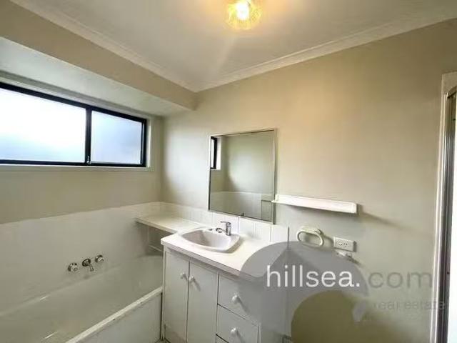 Unique 13/11 Kingaroy Avenue, Helensvale, QLD 4212