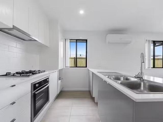 Rental! 1/34 Montana Circuit, Logan Reserve, QLD 4133