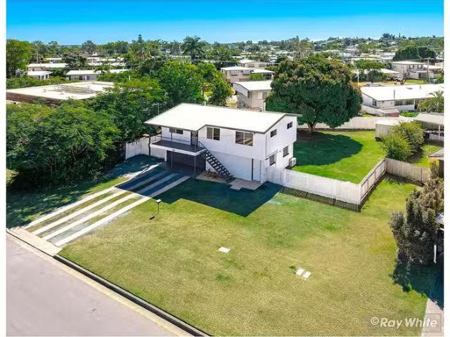 Charming 134 Menzies Street, Park Avenue, QLD 4701