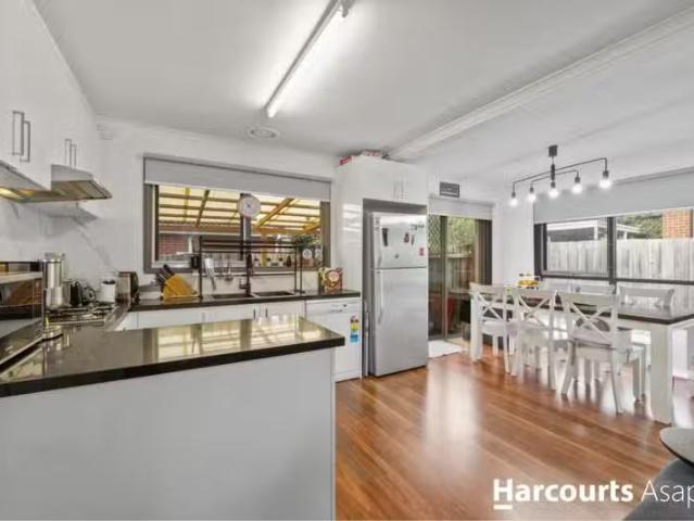 Unique 1/35 Dobson Street, FERNTREE GULLY, VIC 3156 House fo.