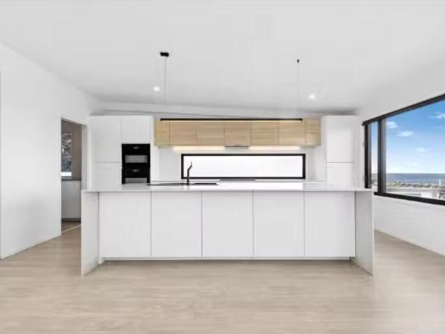 For Rent! 136 Headland Road, North Curl Curl House for rent L.