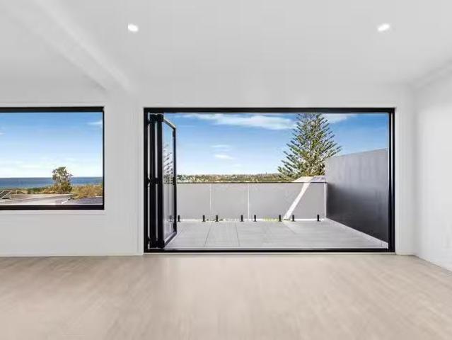 For Rent! 136 Headland Road, North Curl Curl, NSW 2099