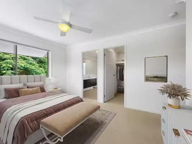 Charming 136 Wondall Road, Manly West, QLD 4179
