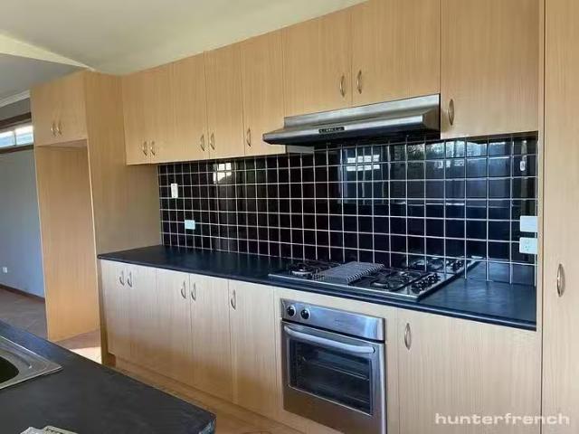 For Rent! 1/39 Shane Avenue, Seabrook, VIC 3028
