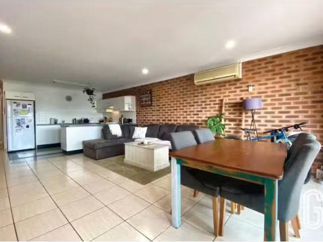 Just in! 1/39a 41 Beaumont Street, Hamilton Apartment for rent.