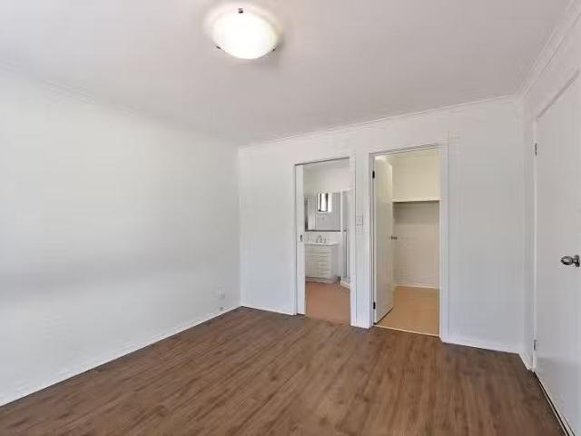 Nice 17 Turfan Cl, Keilor Downs VIC 3038