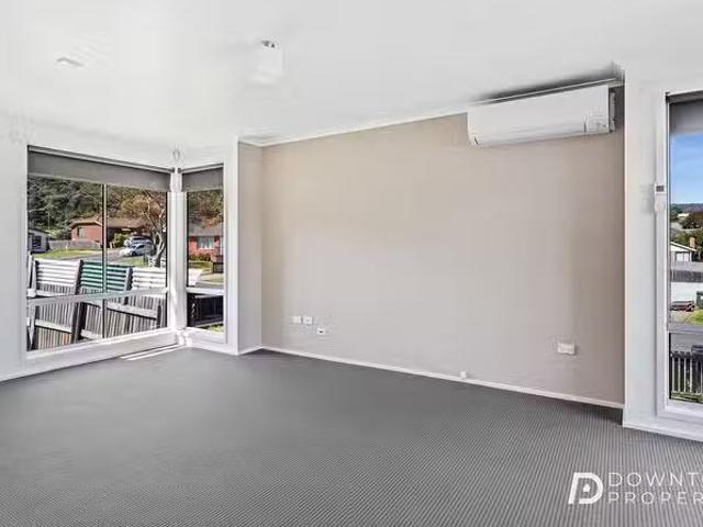 Nice 17 Celtic Place, Gagebrook, TAS 7030