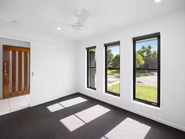 For Rent! 17 Corella Street, Forest Glen, QLD 4556