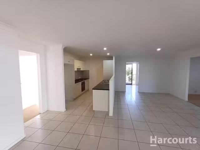 Deal! 17 Darby Street, BRANYAN, QLD 4670 House for Rent