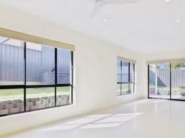 Nice 17 Drift Street, West Wallsend Townhouse for rent Listed.