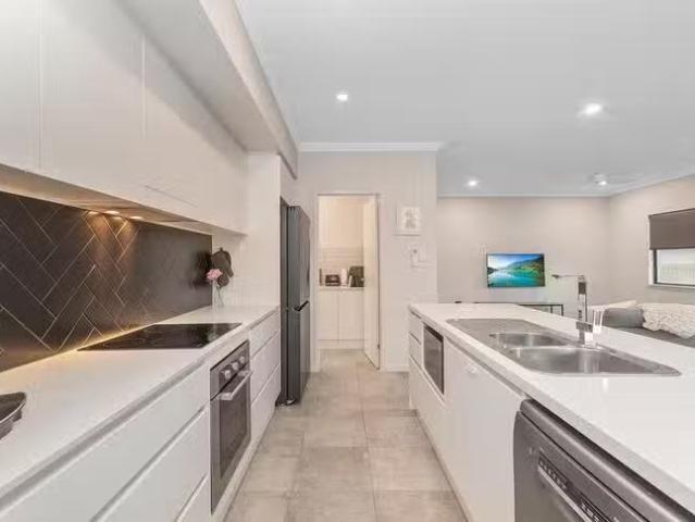 Cozy 17 Observation Rise, Julago, QLD 4816