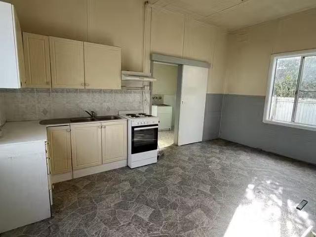 Cozy 17 Russell Street, Werris Creek, NSW 2341