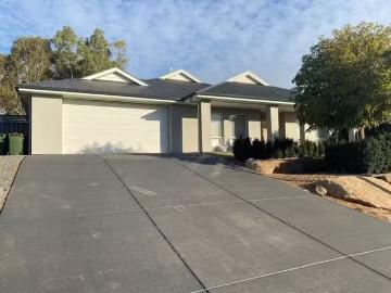 Cozy 17 Station Place, Sandy Creek, SA 5350