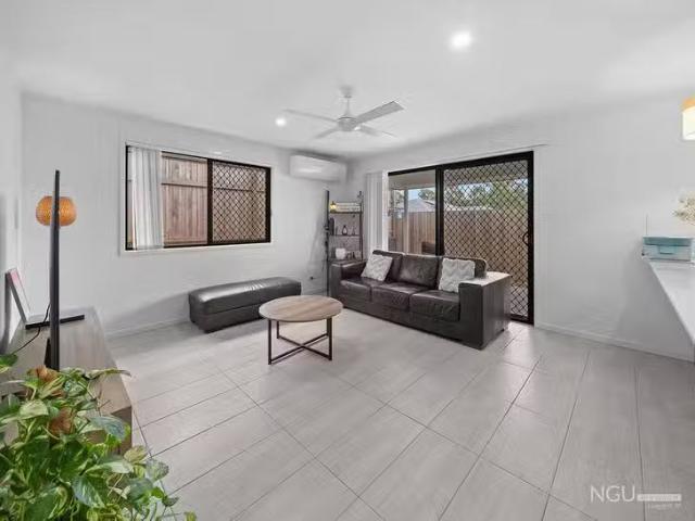 Deal! 17A Lilium Street, Ripley, QLD 4306