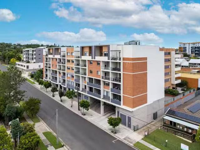 Unique 14/3 9 Warby Street, Campbelltown, NSW 2560