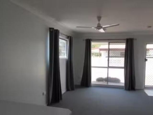 Rental! 1/48 Carmody Street, Hermit Park, QLD 4812