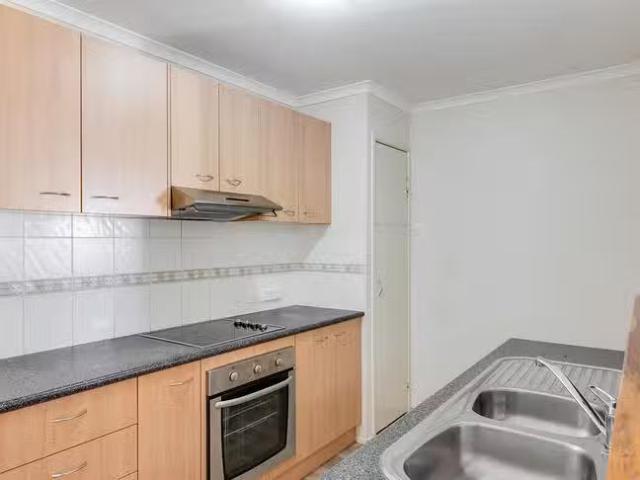 Deal! 14 Trapp Street, Rockville, QLD 4350