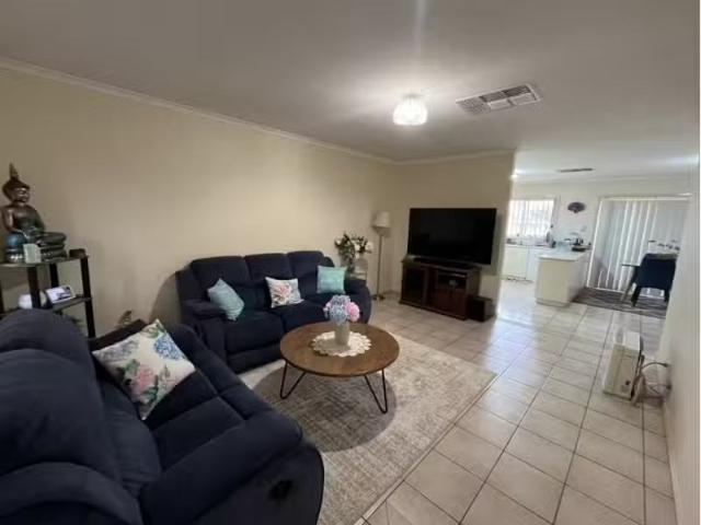 Charming 14 A Meakin Street, GRIFFITH Apartment for rent List.