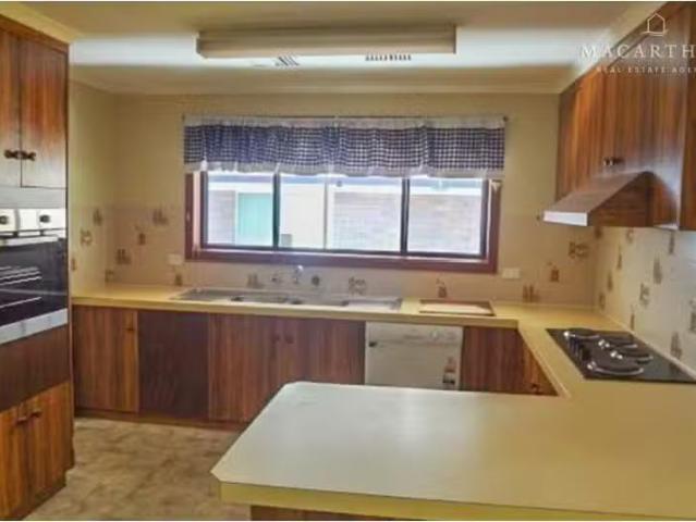 Nice 14 Allen Street, Ashmont House for rent Listed by Leasin.