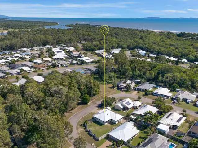 Charming 14 Anchorage Circuit, Bushland Beach, QLD 4818