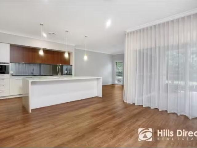Charming 14 Brocklebank Street, Box Hill House for rent Liste.