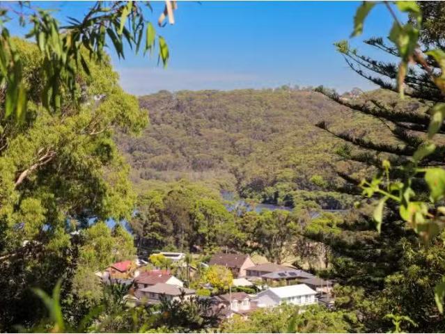 Charming 14 Harding Place, Bonnet Bay House for rent Listed b.