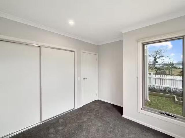Deal! 14 Laanecoorie Walk, Eynesbury, VIC 3338