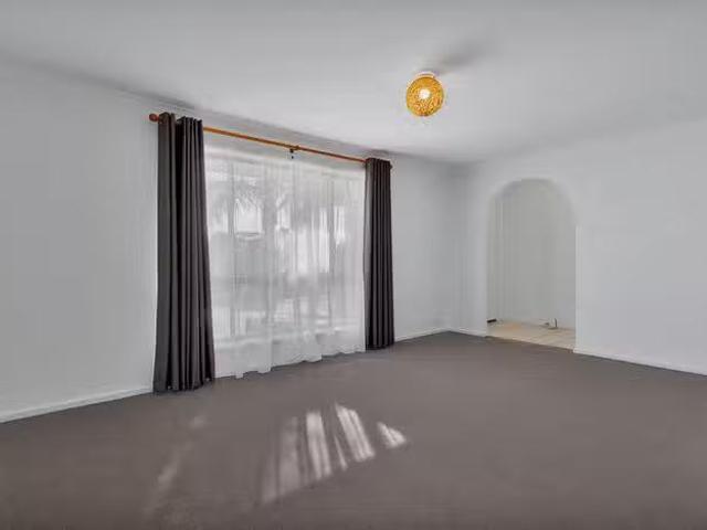 Cheap 14 Mcgahan Crescent, Gawler East, SA 5118