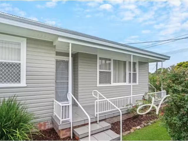 Just in! 14 Park Street, Charlestown House for rent Listed by.