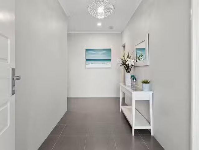 Cozy 14 Spiral Flag Road, Yanchep, WA 6035