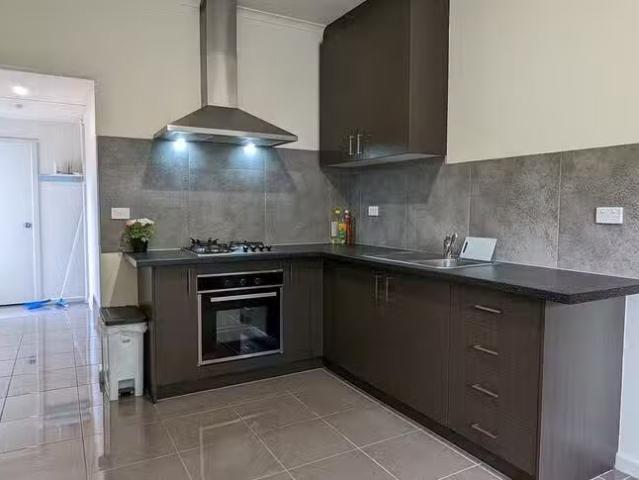 Nice 1/4 Stewart Road, Oakleigh East, VIC 3166