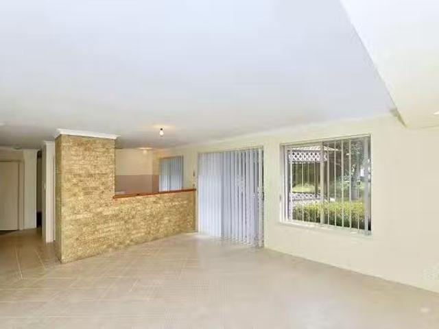 For Rent! 14B Railton Place, Dudley Park, WA 6210