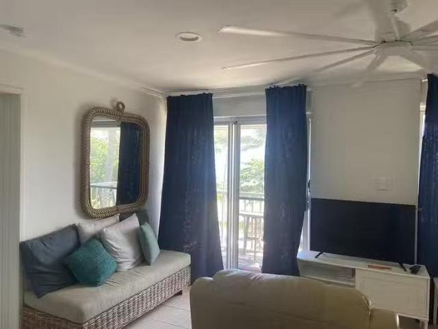 Unique 15/108 The Strand, North Ward, QLD 4810