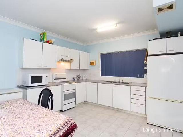 For Rent! 15/10 Bunting Street, EMERTON Townhouse for rent Li.