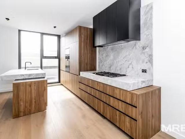 Charming 15/10 Boundary Street, South Melbourne, VIC 3205