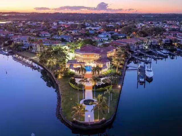 Cheap 1525 Riverdale Drive, Hope Island, QLD 4212