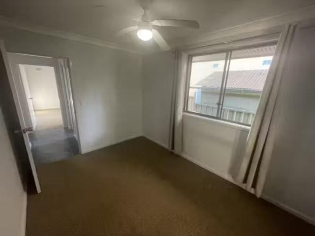 Just in! 152 Captain Cook Dr, Willmot House for rent Listed b.