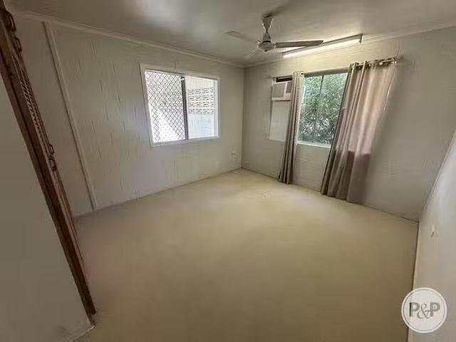 Deal! 1/544 Ross River Road, Cranbrook, QLD 4814