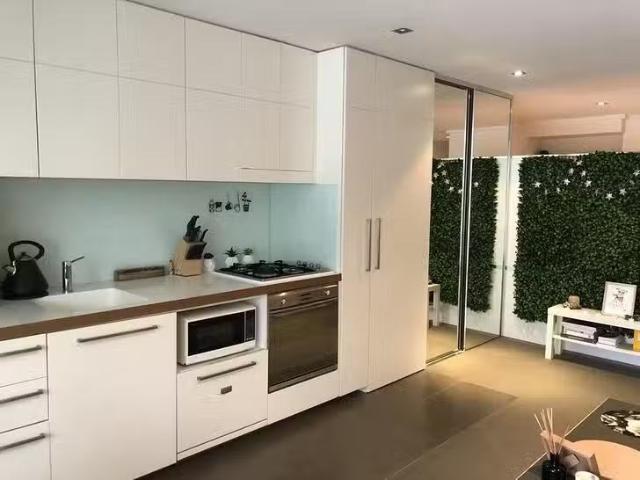 Just in! 15/5 13 Larkin Street, Camperdown, NSW 2050