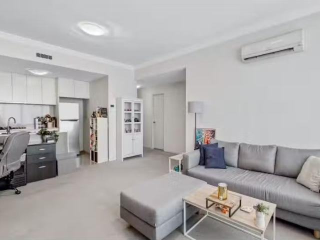 New 156/3 17 Queen Street, CAMPBELLTOWN Apartment for rent Li.