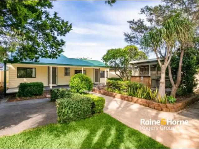 New 158 Elizabeth Bay Drive, LAKE MUNMORAH House for rent Lis.